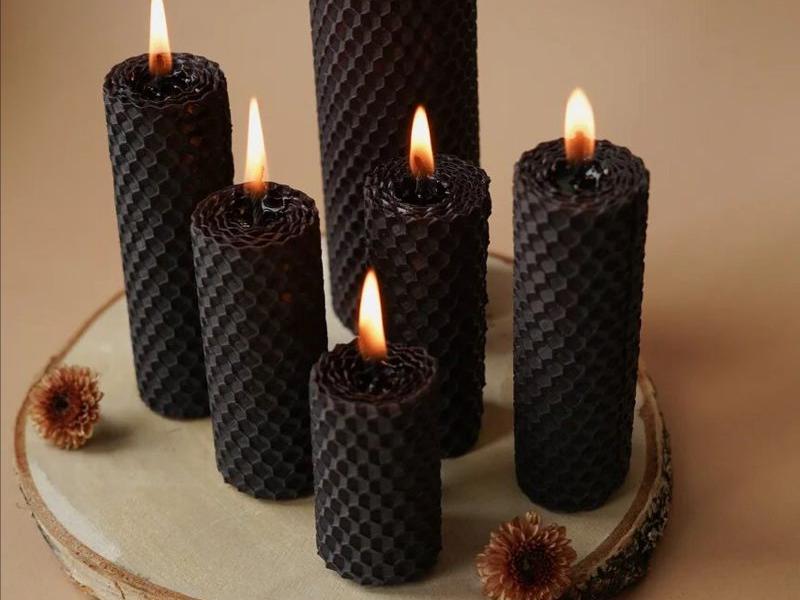 черные восковые свечи